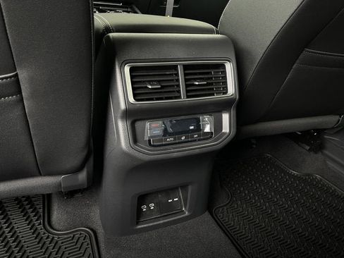 New 2026 Volkswagen Atlas SE image 26