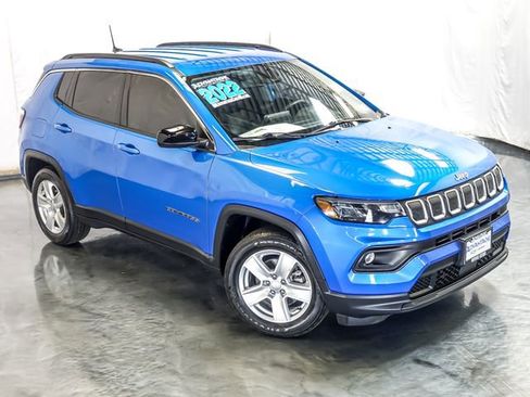 Used 2022 Jeep Compass Latitude image 6