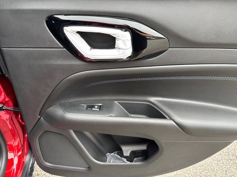 New 2026 Jeep Compass Latitude image 16