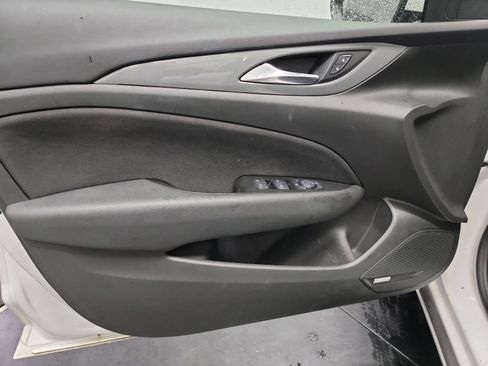 Used 2019 Buick Regal Preferred w/ Sights and Sounds Package FWD image 13