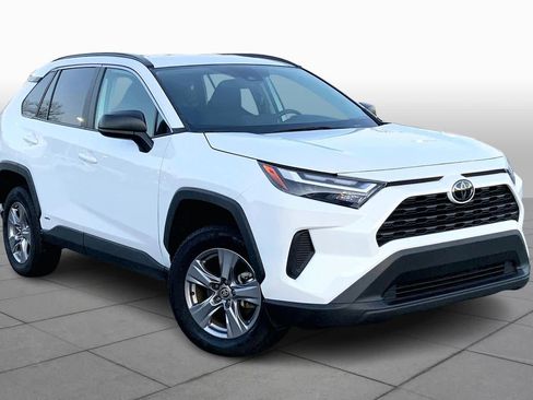 Used 2025 Toyota RAV4 LE image 2