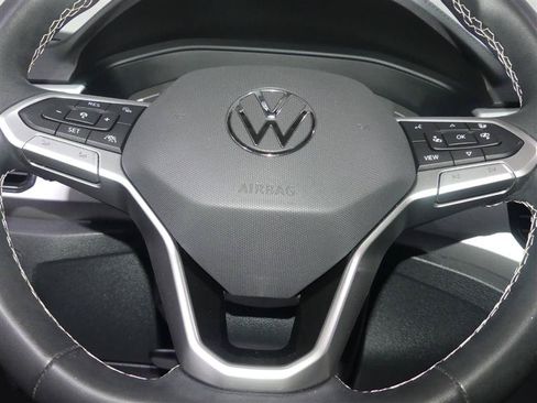 Used 2022 Volkswagen Atlas SEL AWD/4WD image 33