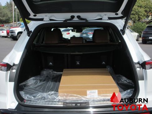 New 2026 Toyota Crown Signia image 4