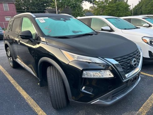 Used 2023 Nissan Rogue SL AWD/4WD image 2