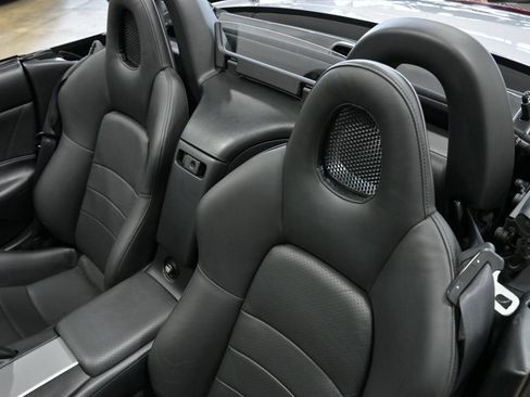 Used 2005 Honda S2000 image 32