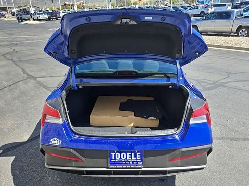 Used 2025 Hyundai Elantra Sport FWD image 42
