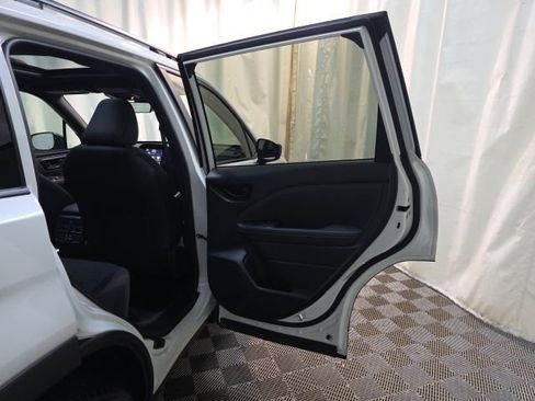 Certified 2025 Subaru Forester Premium AWD/4WD image 29