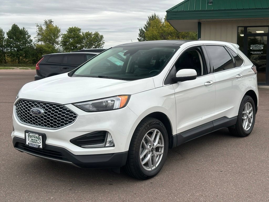 Used 2024 Ford Edge SEL w/ Convenience Package AWD/4WD image 4