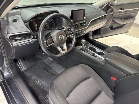 Used 2019 Nissan Altima 2.5 SV image 11