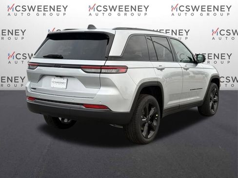 New 2026 Jeep Grand Cherokee Limited w/ Limited Altitude Package RWD image 6