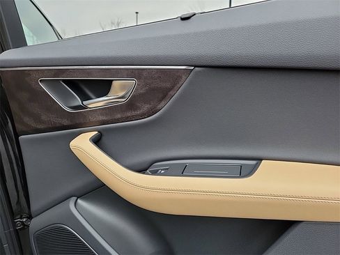 Used 2025 Audi Q7 2.0T Premium Plus w/ Premium Plus Package image 22