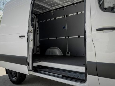 Used 2026 Mercedes-Benz Sprinter 2500 image 10