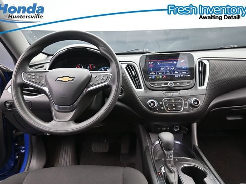 Used 2023 Chevrolet Malibu LT FWD image 22