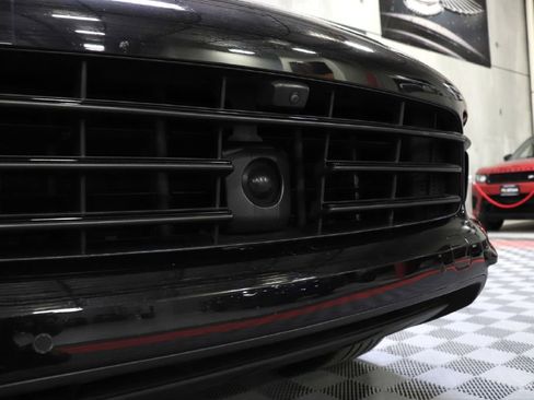 Used 2019 Porsche Cayenne S image 13