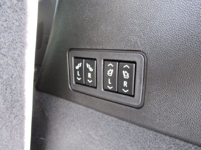 Used 2023 Cadillac XT6 Sport AWD/4WD image 34