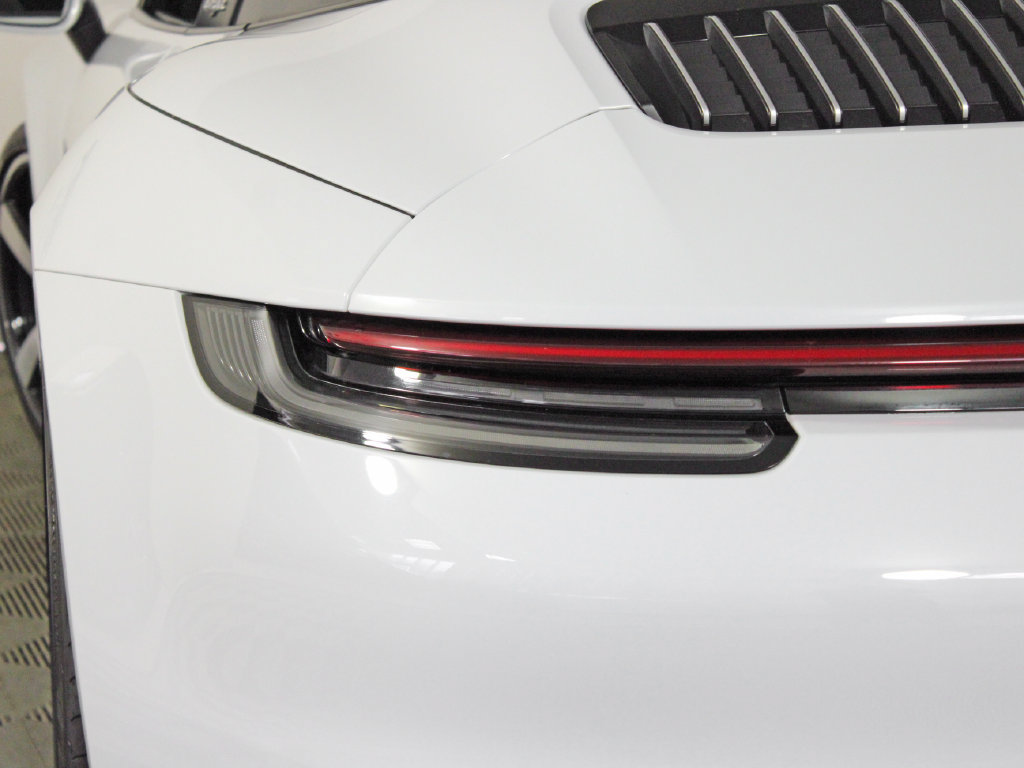 Certified 2021 Porsche 911 Targa 4S w/ Premium Package AWD/4WD image 17