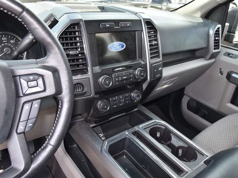 Used 2019 Ford F150 XLT w/ Equipment Group 302A Luxury RWD image 9