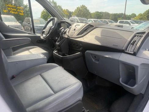 Used 2018 Ford Transit 250 130 Low Roof RWD image 3