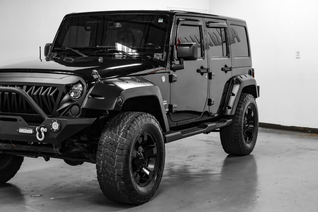 Used 2015 Jeep Wrangler Unlimited Sahara w/ Connectivity Group AWD/4WD image 10