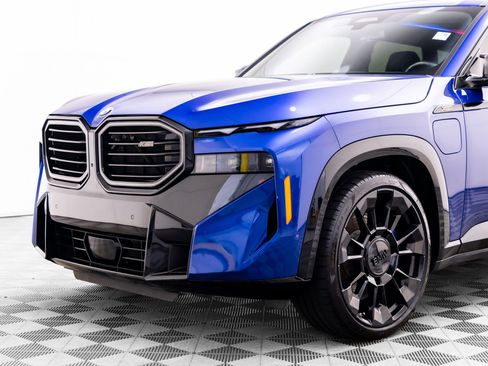Used 2023 BMW XM w/ M Driver's Package AWD/4WD image 37