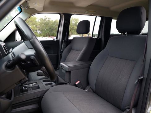 Used 2012 Jeep Liberty Sport w/ Popular Equipment Group AWD/4WD image 6