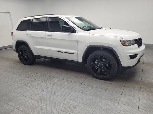 Used 2018 Jeep Grand Cherokee Laredo AWD/4WD image 11