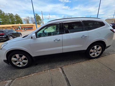 Used 2016 Chevrolet Traverse LTZ AWD/4WD image 4