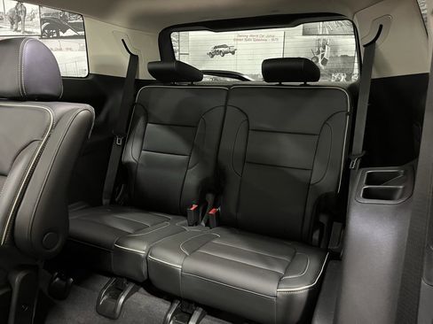 Used 2023 GMC Acadia Denali w/ Denali Ultimate Package image 17