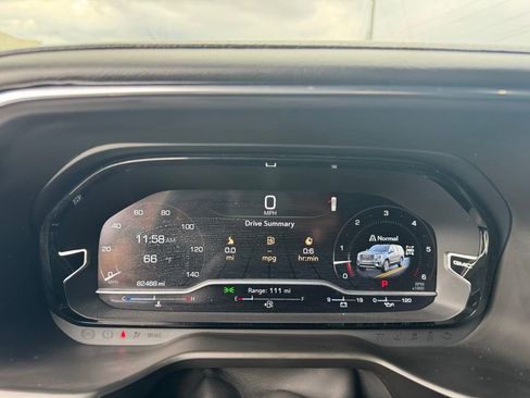 Used 2023 GMC Yukon XL Denali image 14