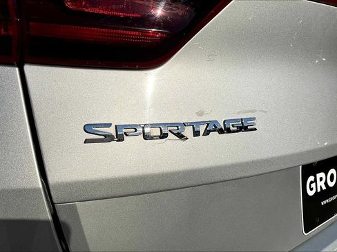 Used 2020 Kia Sportage EX image 57