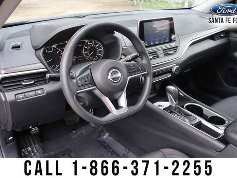 Used 2024 Nissan Altima 2.5 SV image 9