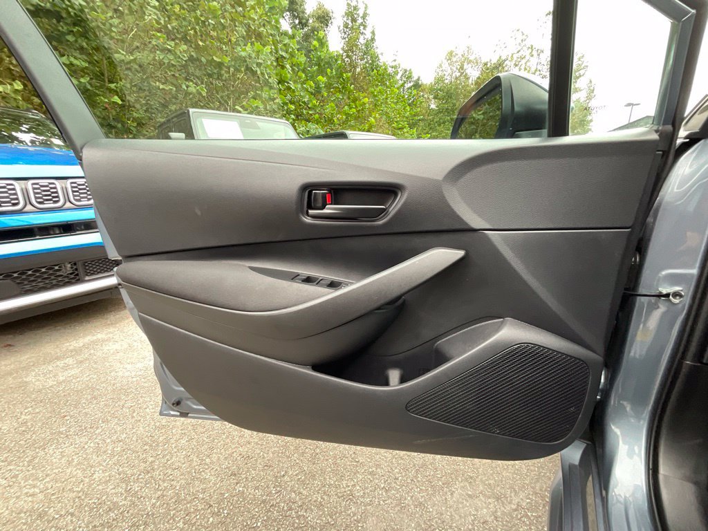 Used 2026 Toyota Corolla LE FWD image 8