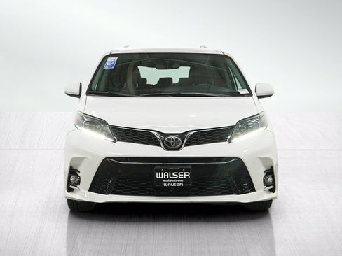 Used 2020 Toyota Sienna SE FWD image 8