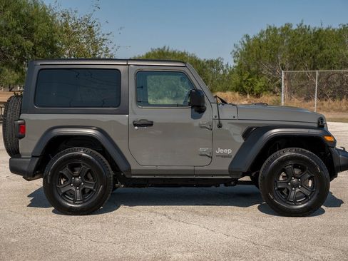 Used 2020 Jeep Wrangler Sport image 8