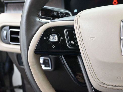 Used 2020 Lincoln Aviator Reserve w/ Equipment Group 202A image 19