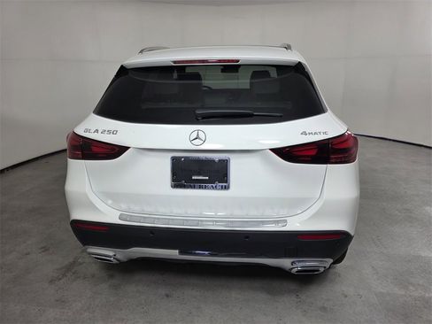 New 2026 Mercedes-Benz GLA 250 4MATIC image 5