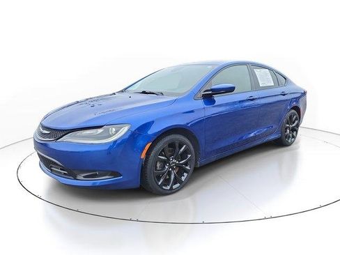 Used 2016 Chrysler 200 S w/ Comfort Group image 2