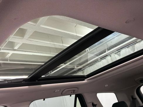 Used 2025 Honda Pilot Touring image 19