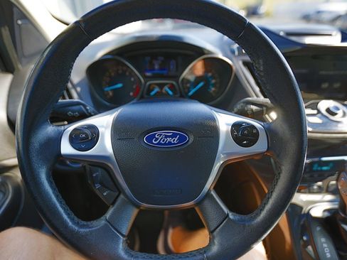 Used 2015 Ford Escape Titanium AWD/4WD image 6