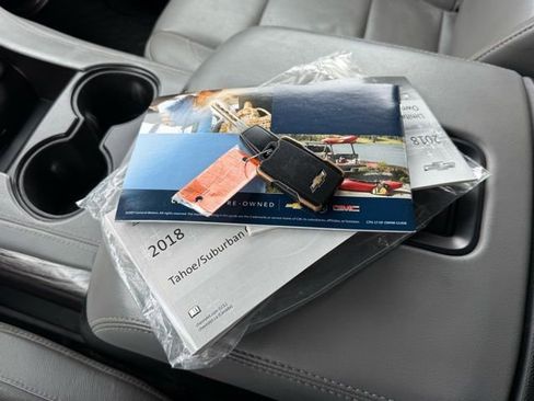 Used 2018 Chevrolet Suburban LT image 5