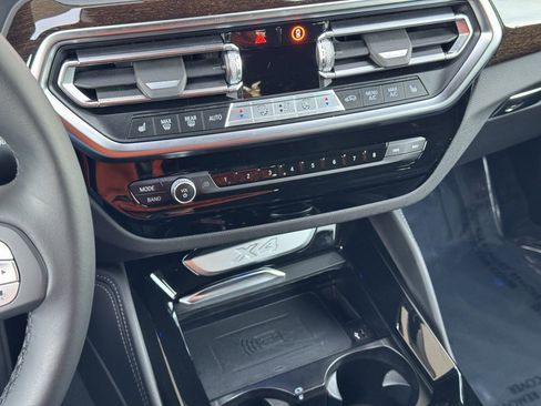 Used 2025 BMW X4 xDrive30i image 32
