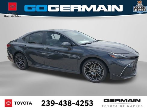 Used 2025 Toyota Camry SE FWD image 5