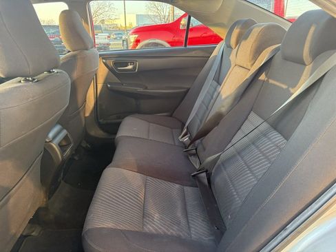Used 2015 Toyota Camry LE image 12