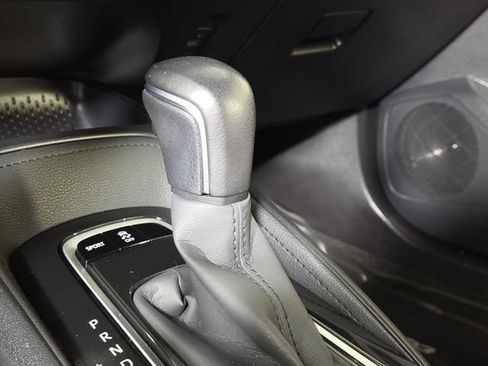 Used 2020 Toyota Corolla SE FWD image 20