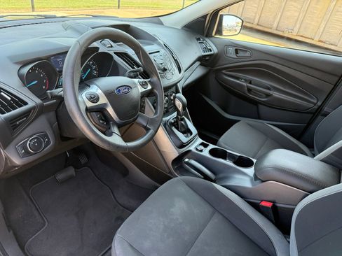 Used 2014 Ford Escape S FWD image 11