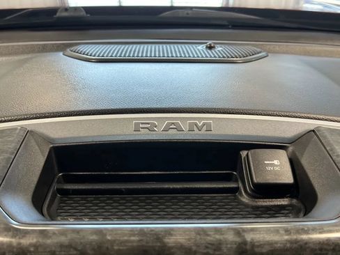 Used 2019 RAM 1500 Big Horn AWD/4WD image 40