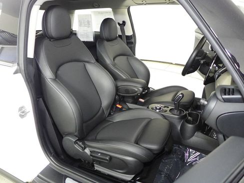 Used 2024 MINI Cooper SE FWD image 20