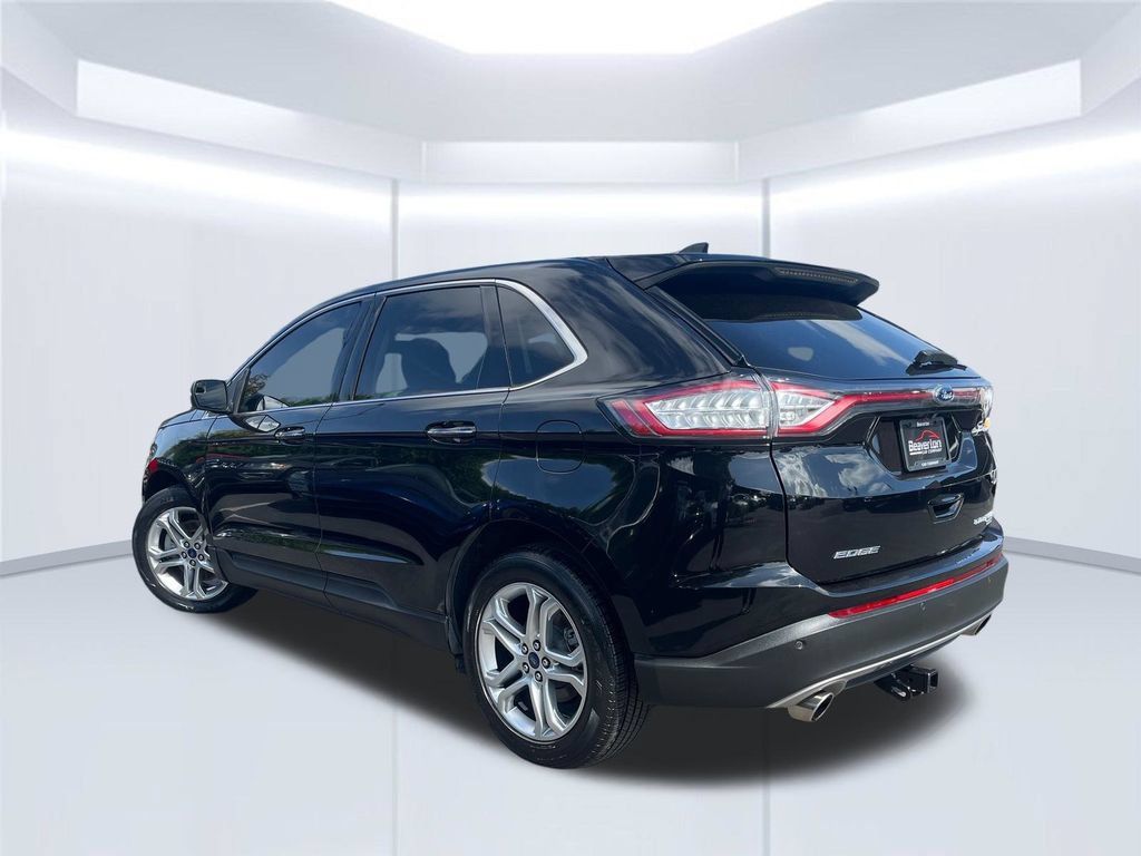 Used 2018 Ford Edge Titanium w/ Technology Package AWD/4WD image 6