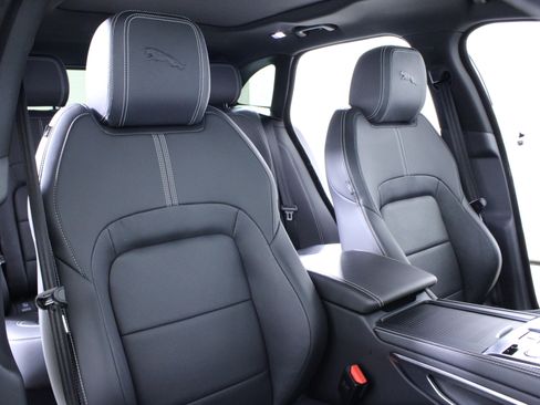 Used 2025 Jaguar F-PACE R-Dynamic S image 17