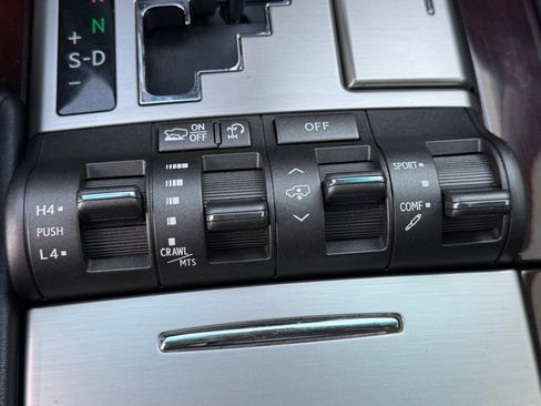 Used 2015 Lexus LX 570 4WD image 30